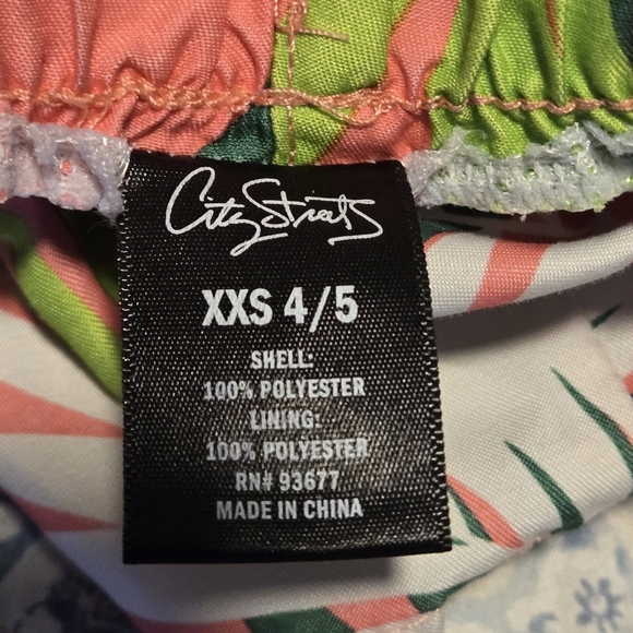 Swimsuits / Shorts Lot of 3 Boys 5 Summer Attire Kids Colorful Shorts Set - Picture 9 of 9